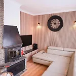 Amazing Duplex Apartment At Sea T20